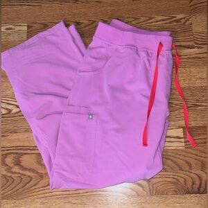 RARE Figs Kade cargo pants
Size XXL